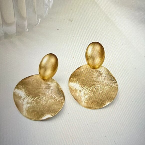 Big Disc Drop Earrings Gold Dangle Earrings round Hammered Earrings Women NWOT - Picture 1 of 5